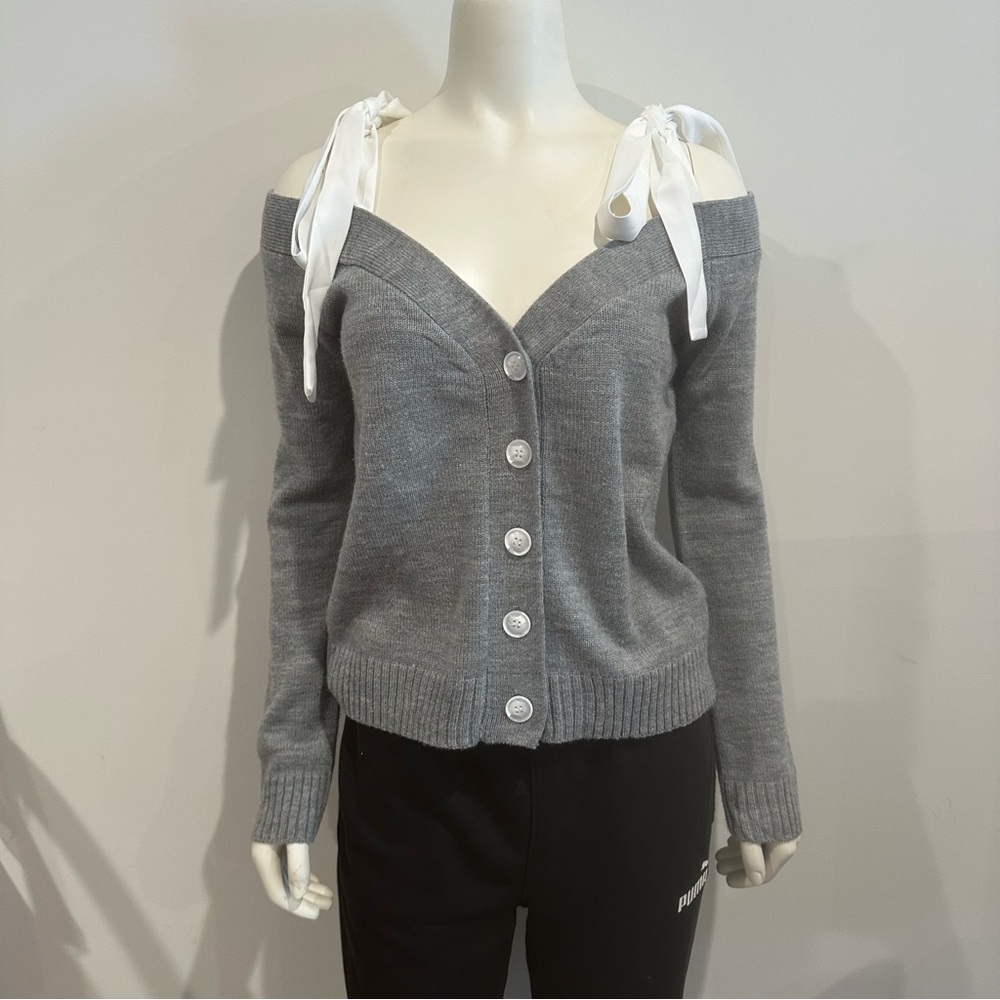 English Factory Off-Shoulder button Cardigan  XS – Excellent Preowned 🤍